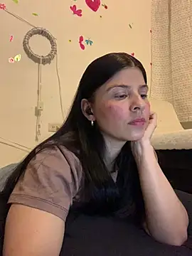 Estefani 32 online show from 04-10-26, 03:35