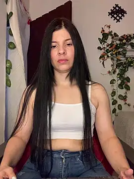 Estefani 32 online show from 07-10-26, 02:39