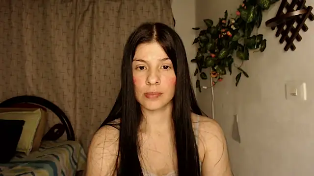 Estefani 32 online show from 10-27-25, 08:43