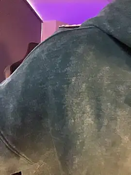 Liam V online show from 03-08-26, 02:09