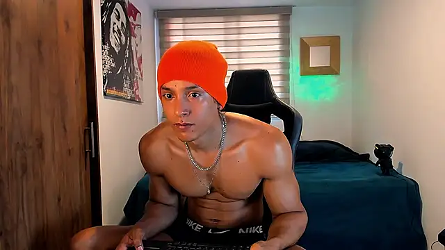 Snapshot of Liam_V chatting on 01-31-25, 02:28 Liam V online show from 01-31-25, 02:28