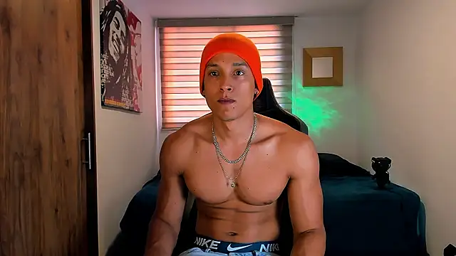 Snapshot of Liam_V chatting on 01-30-25, 08:53 Liam V online show from 01-30-25, 08:53