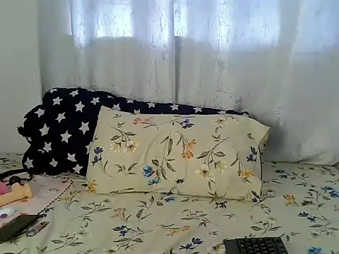 Snapshot of purplescarlet chatting on 01-08-26, 05:46 purplescarlet online show from 01-08-26, 05:46