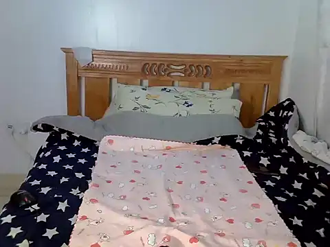 Snapshot of purplescarlet chatting on 01-05-26, 10:24 purplescarlet online show from 01-05-26, 10:24