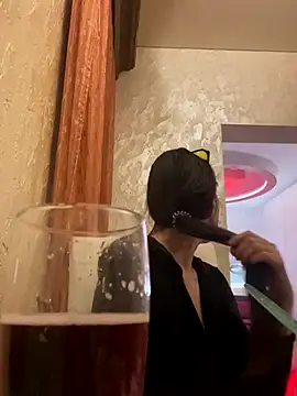 Flossy Vettie online show from 12-19-25, 07:16