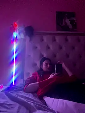 Flossy Vettie online show from 11-30-25, 06:30