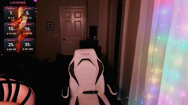 Snapshot of britteebee chatting on 02-17-26, 06:44 britteebee online show from 02-17-26, 06:44