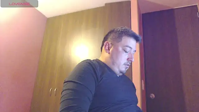 Snapshot of antonycruz chatting on 02-21-26, 03:41 antonycruz online show from 02-21-26, 03:41