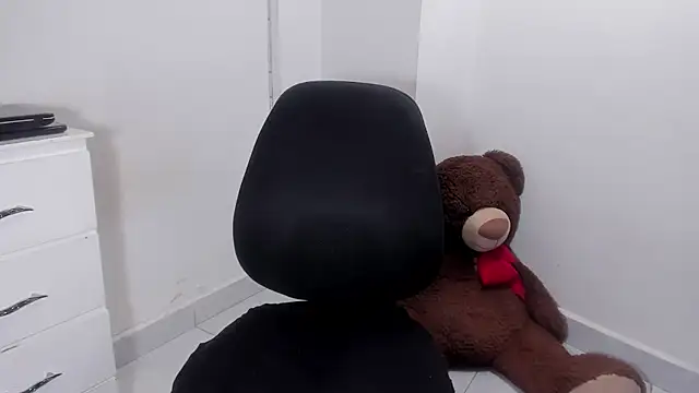 Snapshot of Lu_doll chatting on 02-13-26, 09:20 Lu doll online show from 02-13-26, 09:20