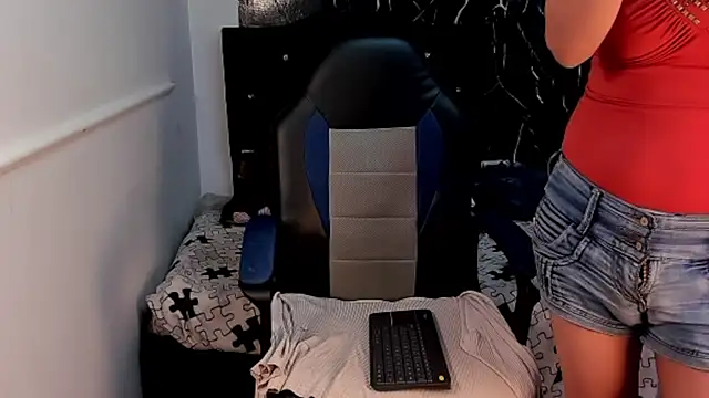 Snapshot of Lu_doll chatting on 11-03-25, 09:35 Lu doll online show from 11-03-25, 09:35