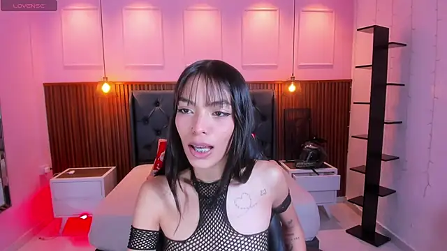 AMELIELEONE online show from 11-22-25, 12:15