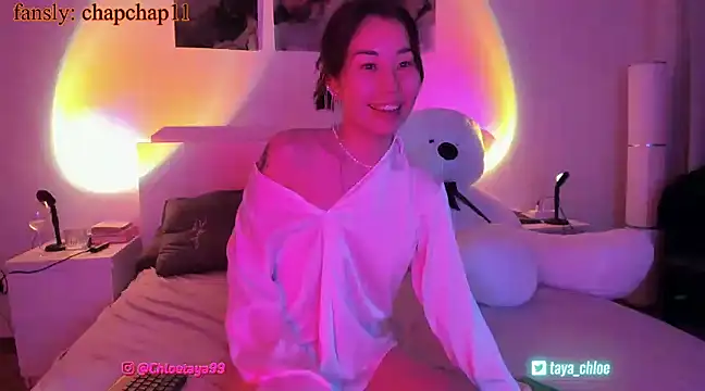 Snapshot of ChloeTayaa chatting on 01-26-25, 05:02 ChloeTayaa online show from 01-26-25, 05:02