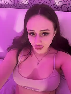 Lisaaan online show from 11-21-25, 02:27