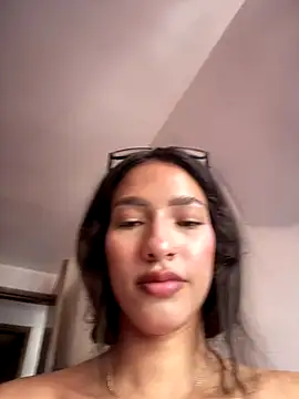 DulceLenns online show from 09-09-25, 06:17