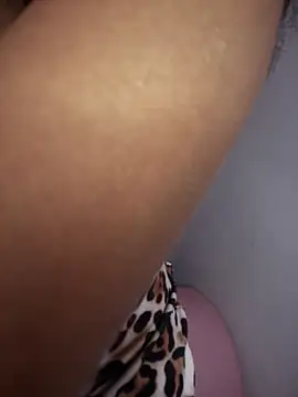 DulceLenns online show from 11-23-25, 06:29