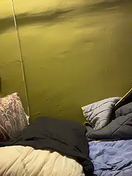 Snapshot of wissbkh chatting on 12-20-25, 12:46 wissbkh online show from 12-20-25, 12:46