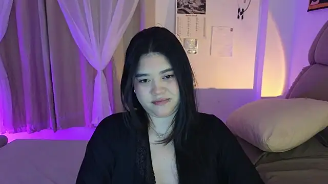 Snapshot of feluriana chatting on 04-25-26, 10:40 feluriana online show from 04-25-26, 10:40
