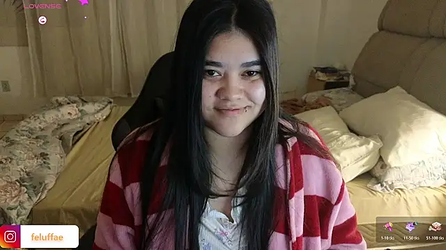 Snapshot of feluriana chatting on 07-13-26, 10:53 feluriana online show from 07-13-26, 10:53