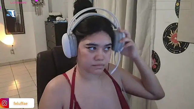 feluriana online show from 11-18-25, 12:15