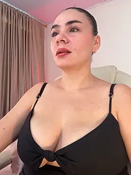 MeganDupont online show from 12-14-25, 01:06