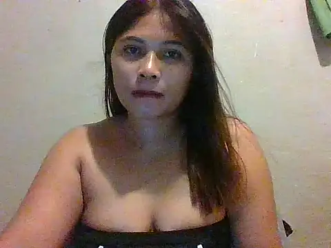 Snapshot of wildsexypinay33x chatting on 10-28-25, 12:48 wildsexypinay33x online show from 10-28-25, 12:48