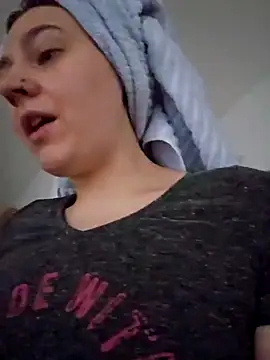 ScarletCallings420 online show from 11-17-25, 06:34