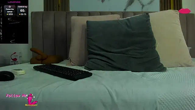 CristinSexy online show from 10-10-25, 10:38