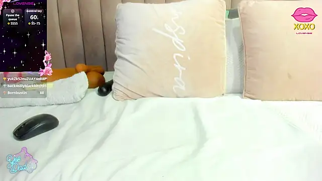 Snapshot of CristinSexy chatting on 04-15-26, 10:43 CristinSexy online show from 04-15-26, 10:43