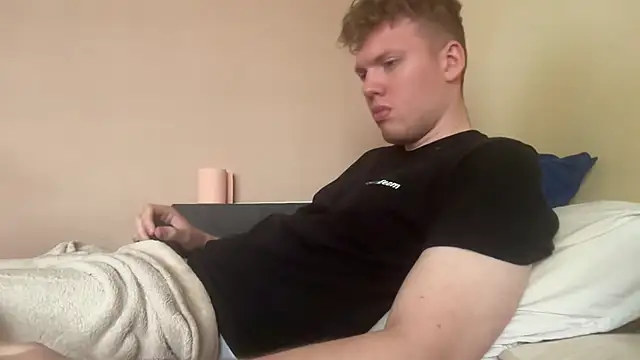 sexybooii6968 online show from 05-17-26, 10:37