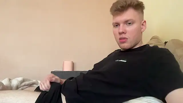 sexybooii6968 online show from 04-28-26, 11:47