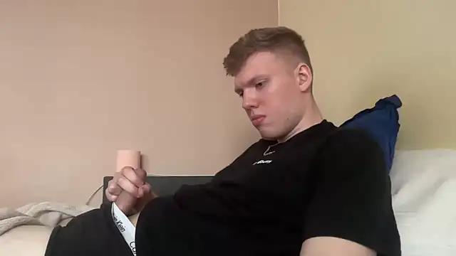 sexybooii6968 online show from 04-10-26, 03:30