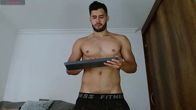 Noah jhonsonn online show from 10-16-25, 04:04