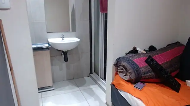 xGIANTEBONY30x online show from 03-12-26, 05:45