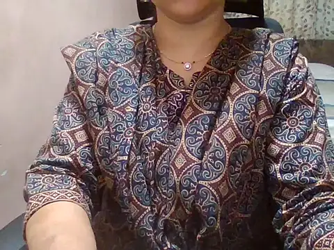 Snapshot of Pinky_4 chatting on 07-06-26, 05:36 Pinky 4 online show from 07-06-26, 05:36
