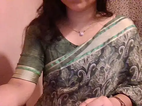 Snapshot of Pinky_4 chatting on 06-11-26, 06:05 Pinky 4 online show from 06-11-26, 06:05
