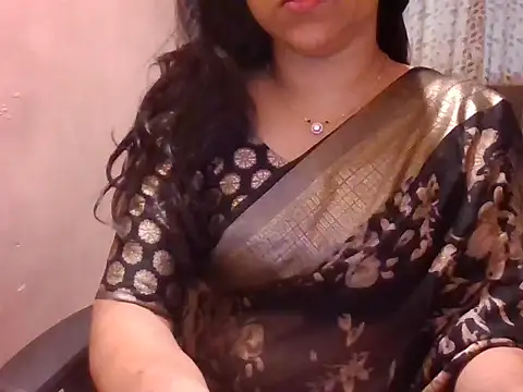 Snapshot of Pinky_4 chatting on 06-14-26, 04:25 Pinky 4 online show from 06-14-26, 04:25