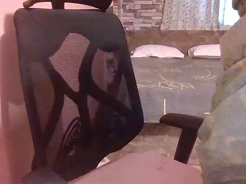 Pinky 4 online show from 11-20-25, 11:55