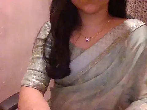 Snapshot of Pinky_4 chatting on 06-15-26, 09:03 Pinky 4 online show from 06-15-26, 09:03