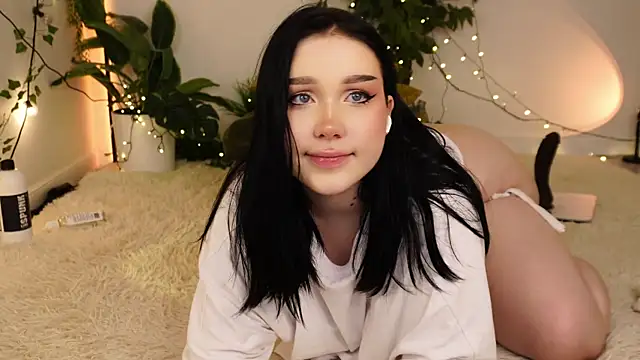 ScarletBlaze online show from 03-11-25, 06:08