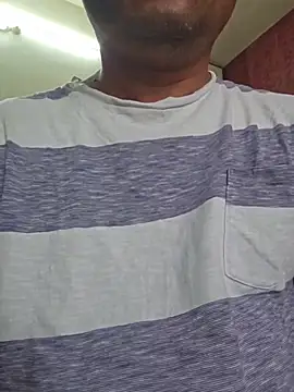Snapshot of hornydick4you chatting on 06-15-26, 06:46 hornydick4you online show from 06-15-26, 06:46