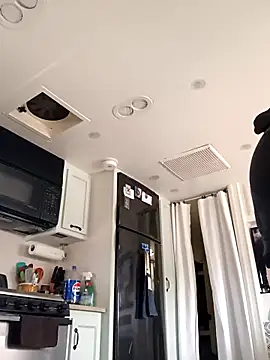 Snapshot of EZYves chatting on 02-12-26, 07:24 EZYves online show from 02-12-26, 07:24