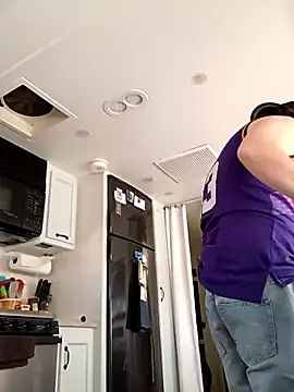 Snapshot of EZYves chatting on 02-07-26, 08:28 EZYves online show from 02-07-26, 08:28