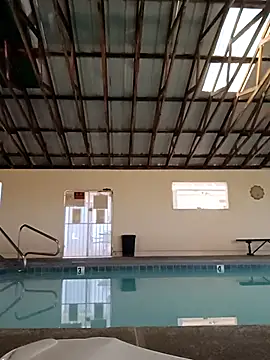 Snapshot of EZYves chatting on 09-30-25, 11:55 EZYves online show from 09-30-25, 11:55