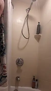 Snapshot of EZYves chatting on 12-03-24, 07:50 EZYves online show from 12-03-24, 07:50