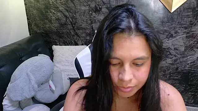 Snapshot of olivia_love_ chatting on 07-02-26, 12:44 olivia love online show from 07-02-26, 12:44