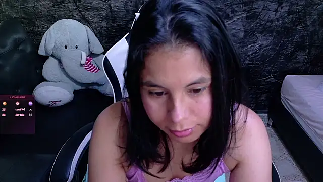 Snapshot of olivia_love_ chatting on 05-22-26, 09:02 olivia love online show from 05-22-26, 09:02