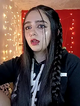 Snapshot of IvonneT chatting on 03-16-25, 11:15 IvonneT online show from 03-16-25, 11:15