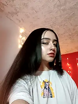 Snapshot of IvonneT chatting on 02-15-25, 09:06 IvonneT online show from 02-15-25, 09:06