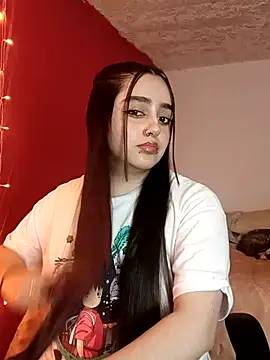 Snapshot of IvonneT chatting on 10-19-25, 01:08 IvonneT online show from 10-19-25, 01:08