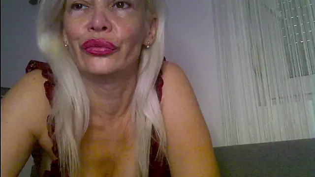 Snapshot of EvaaMina chatting on 07-07-26, 06:38 EvaaMina online show from 07-07-26, 06:38